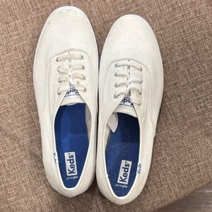 Keds Womens White Canvas Sneakers size 10w